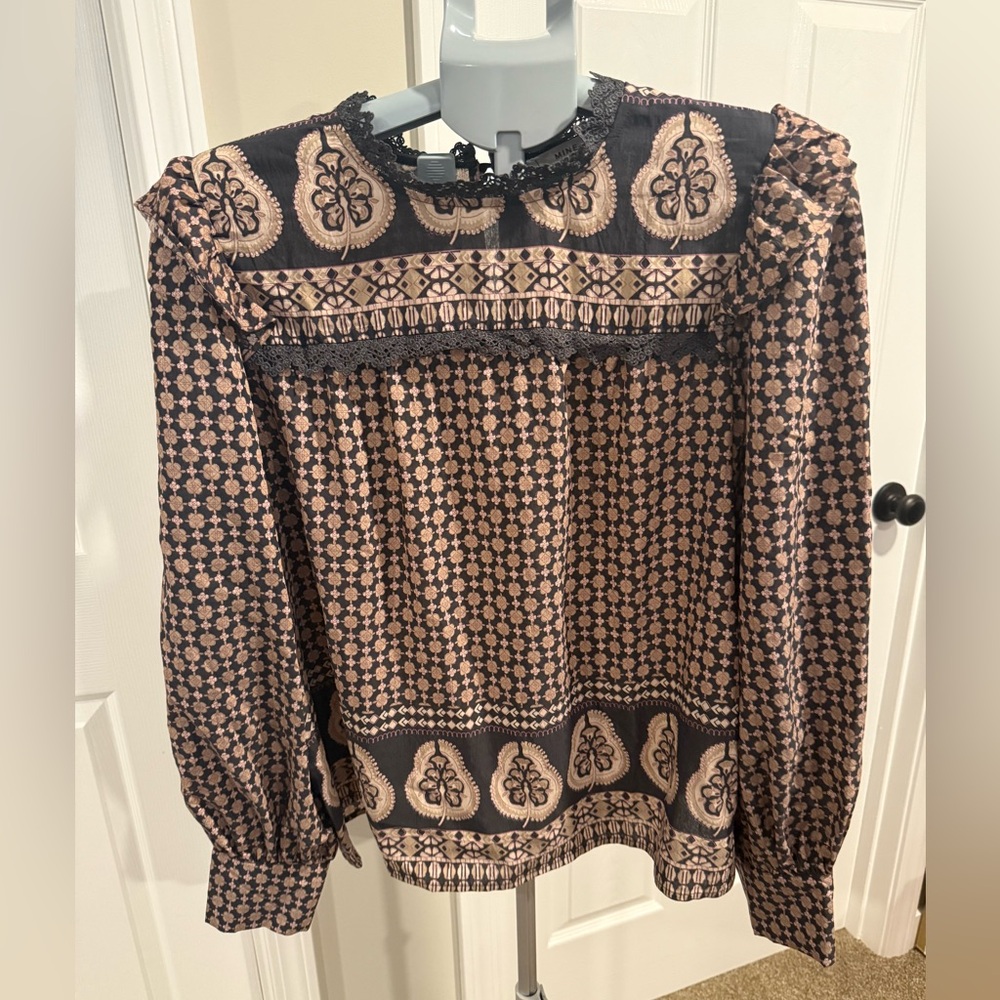Long Sleeve Neutral Women's Top